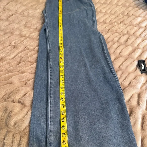 Women's Blue Wide-Leg Jeans - Picture 8 of 8